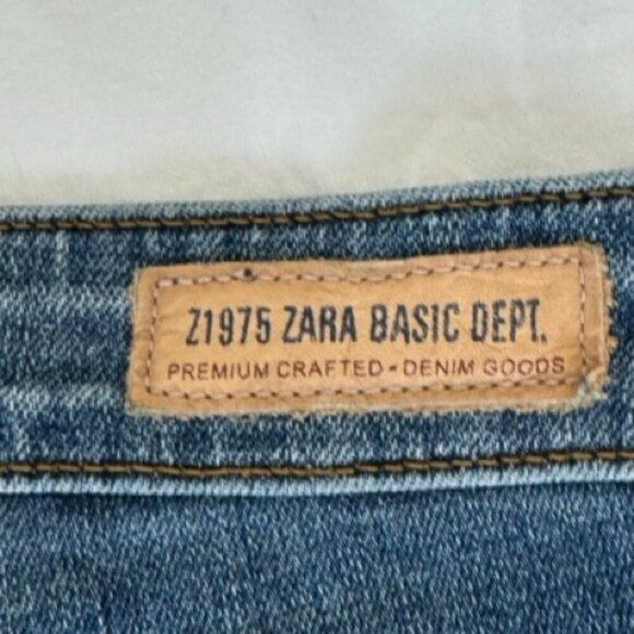 Zara Z1975 Denim Jeans, Size 6 - Picture 3 of 5